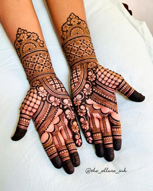 mehndi designs for girls front hand