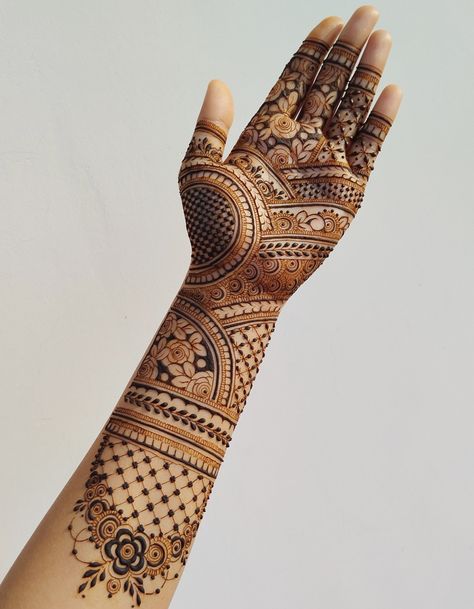 full front hand mehndi designs