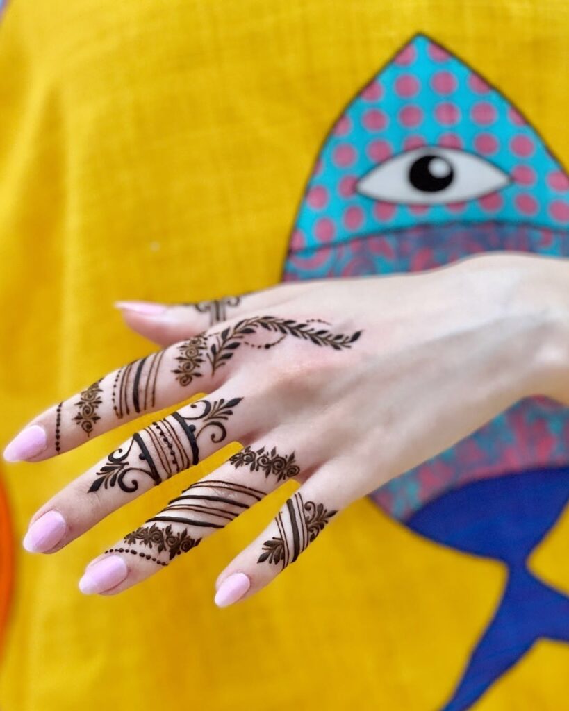 Back hand mehndi design
