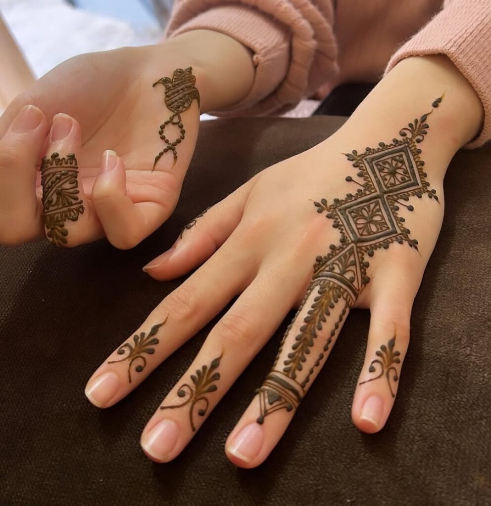ring finger mehndi design